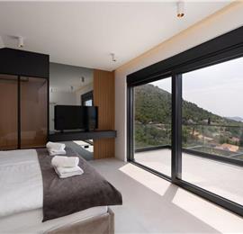 4 bedroom villa with pool in Dubrovnik region, sleeps 8 